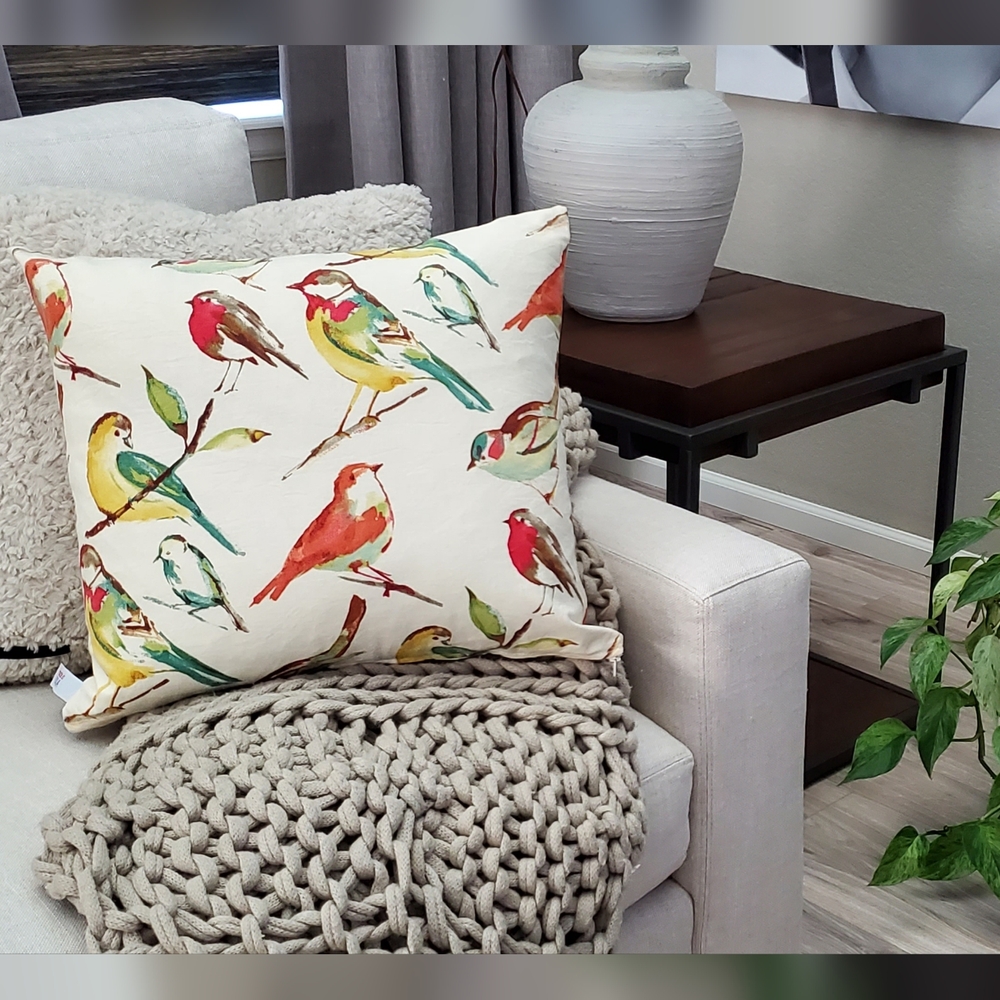 Newport Vibrant Bird In/Outdoor Duck Feather Insert Accent Pillow, IMPECCABLE